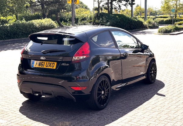 Used Ford Fiesta 2011 for sale - 76328858: Photo 3
