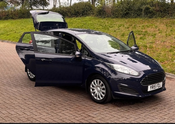 Used Ford Fiesta 2015 for sale - 76316718: Photo 3