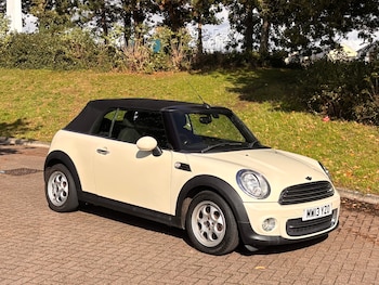 Used MINI Convertible 2013 for sale - 76609811: Photo
