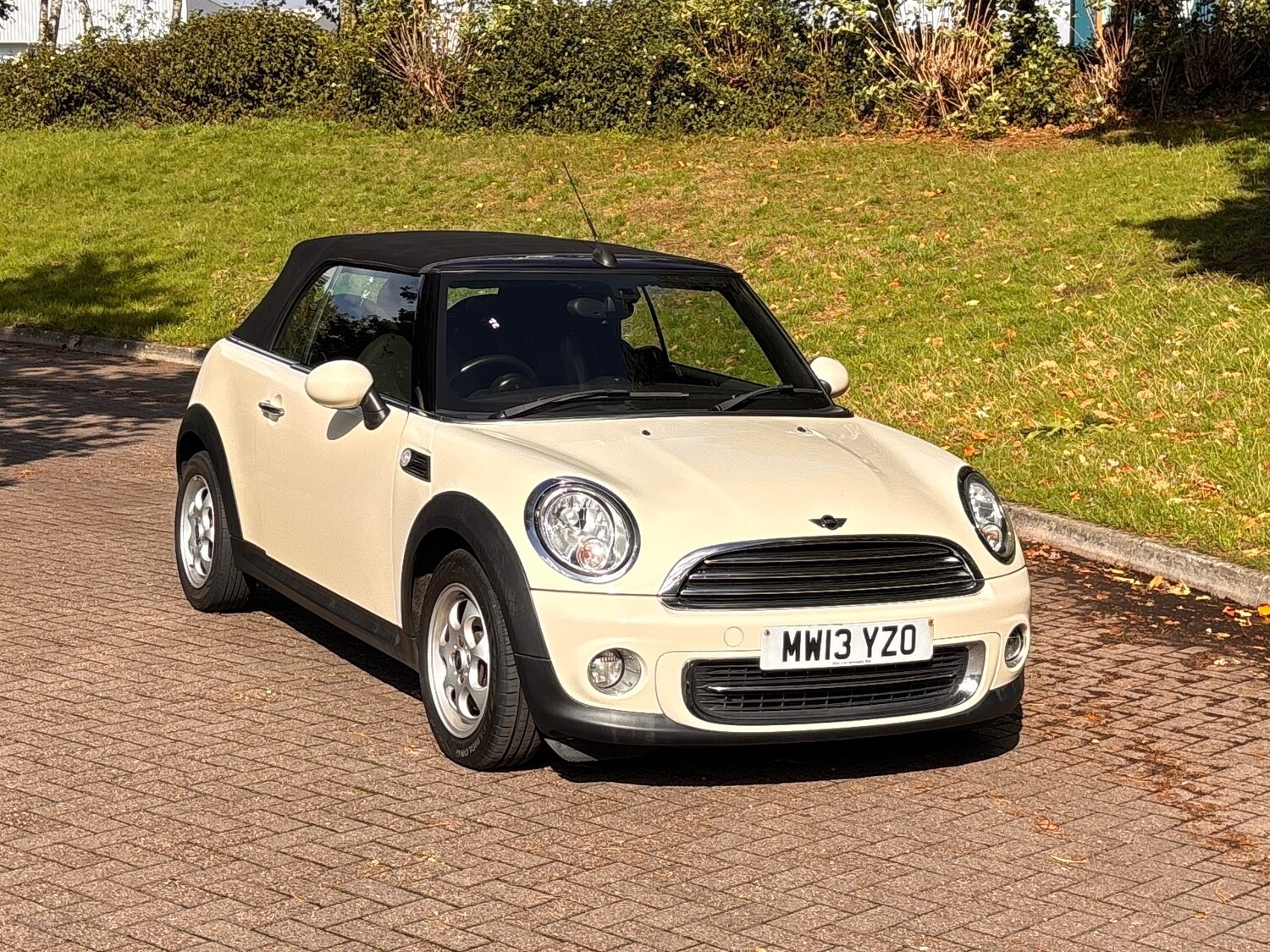 Used MINI Convertible 2013 for sale - 76609811: Photo 22