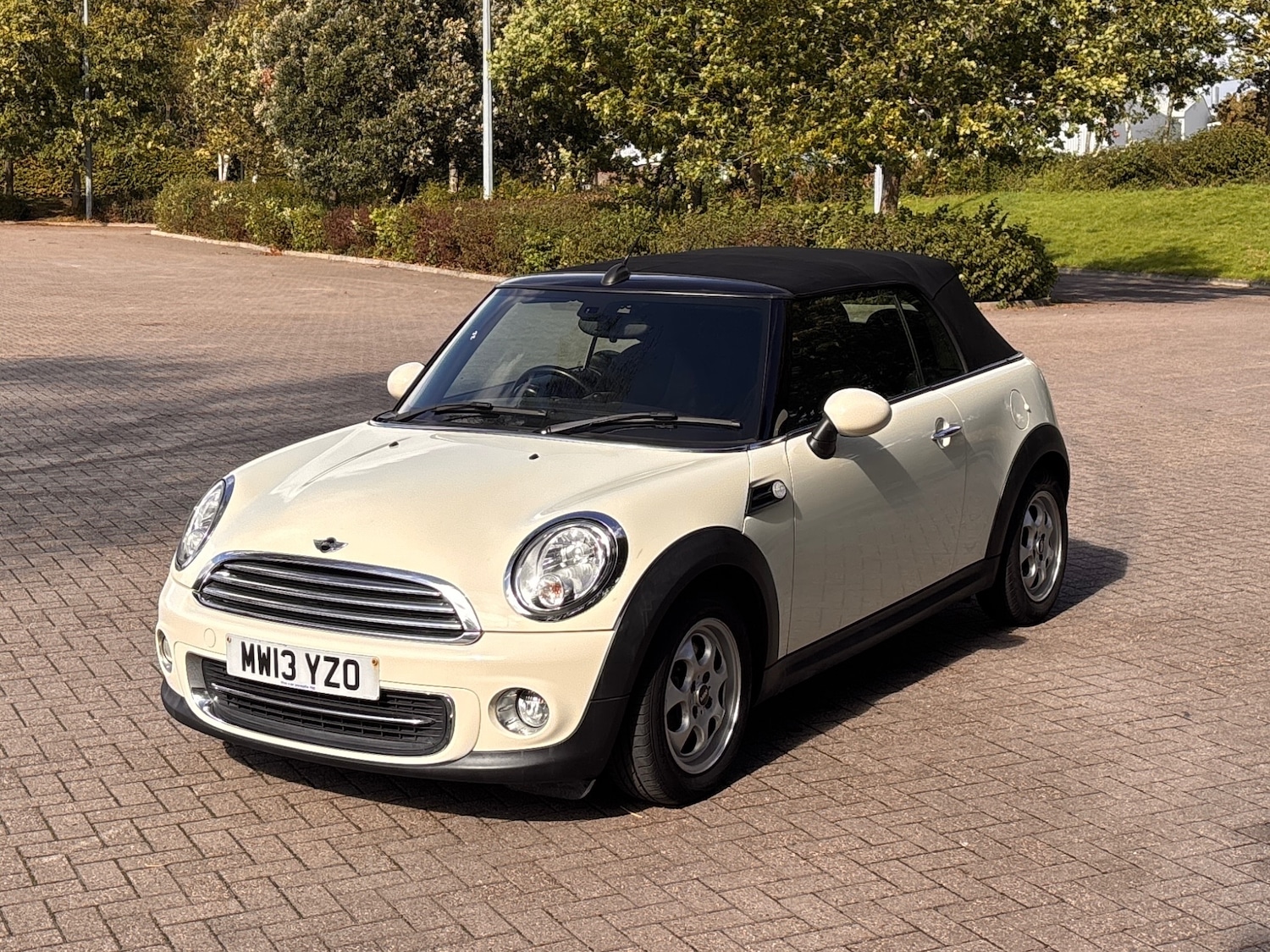 Used MINI Convertible 2013 for sale - 76609811: Photo 23