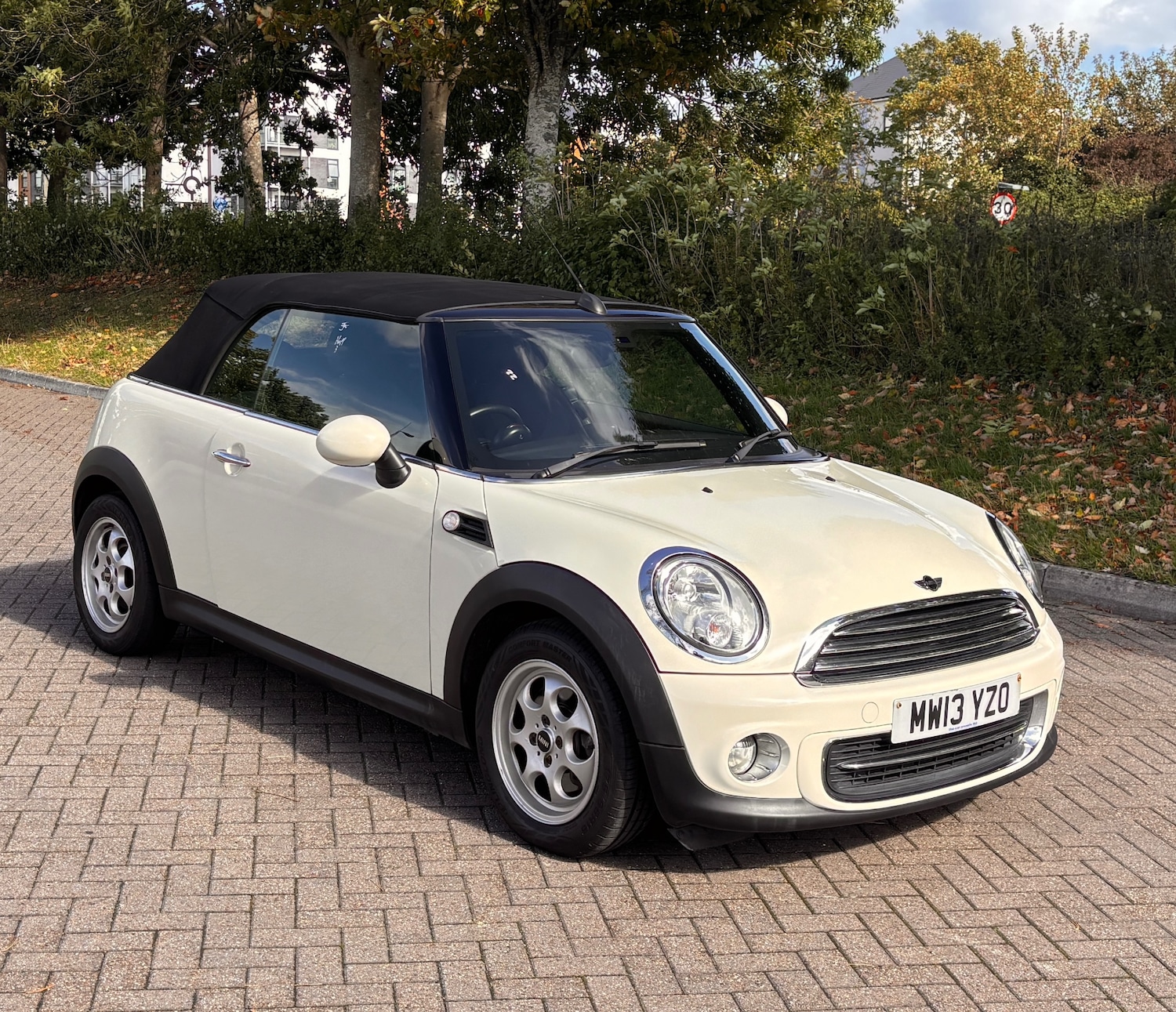 Used MINI Convertible 2013 for sale - 76609811: Photo 25