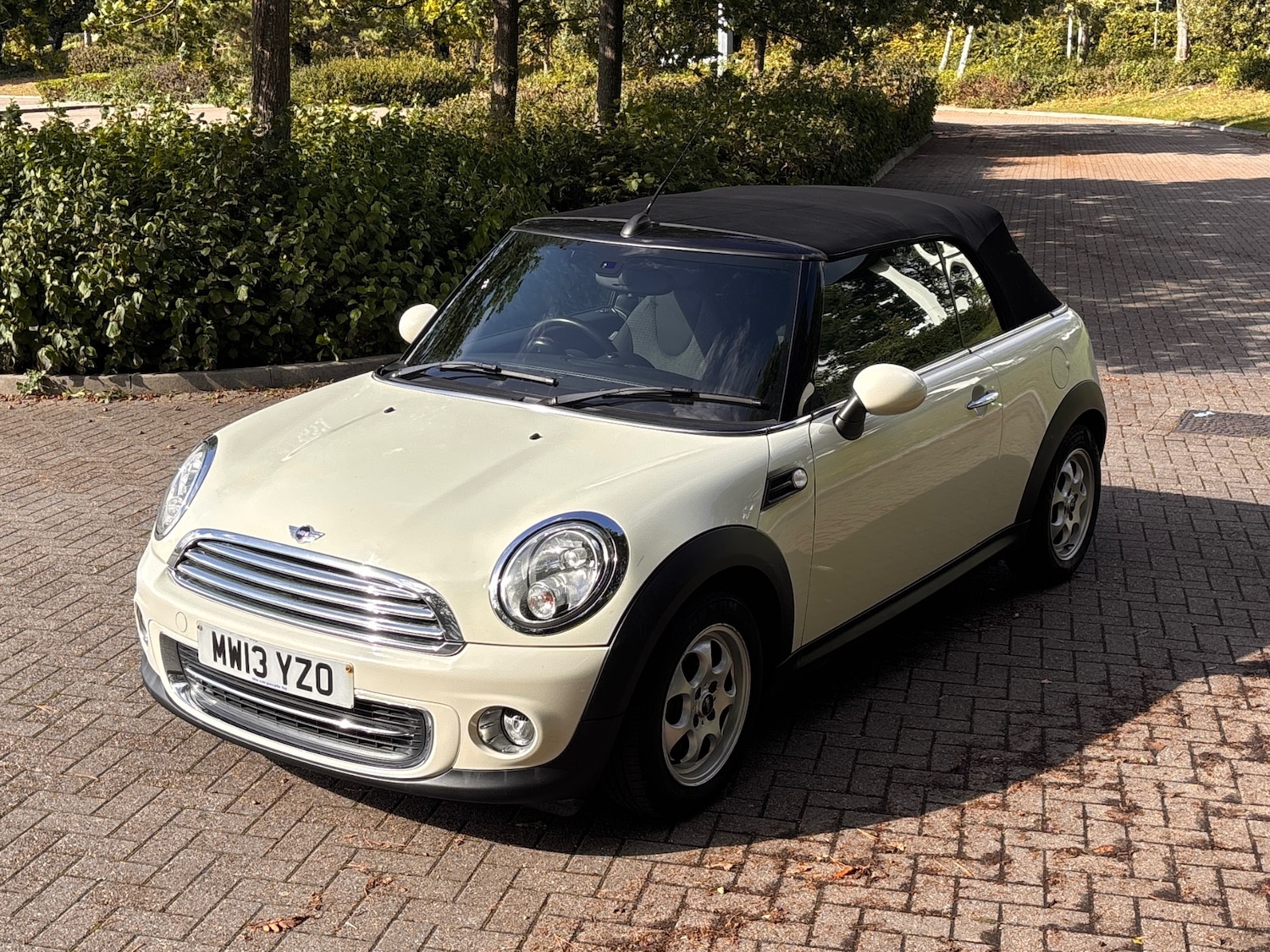 Used MINI Convertible 2013 for sale - 76609811: Photo 5