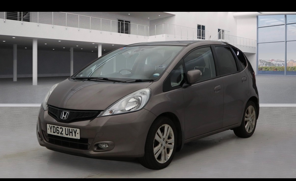 Used Honda Jazz 2012 for sale - 77453575: Photo 2