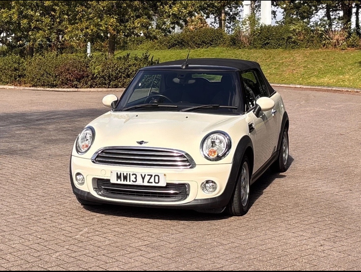 Used MINI Convertible 2013 for sale - 77453570: Photo 2