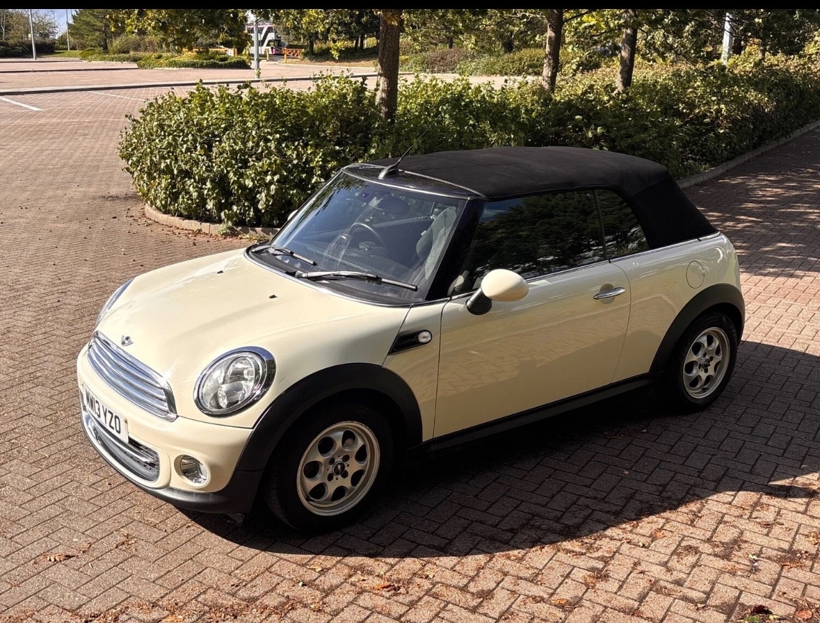 Used MINI Convertible 2013 for sale - 77453570: Photo 24