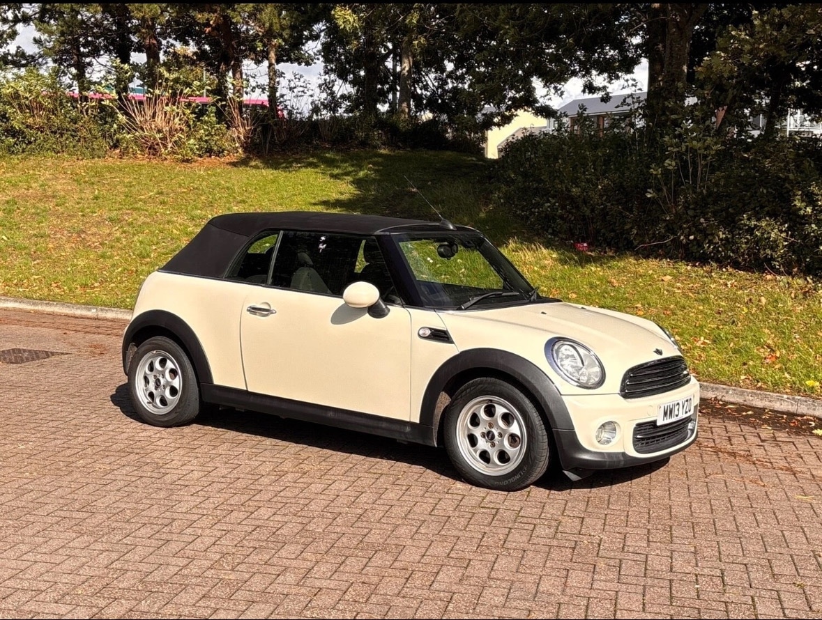 Used MINI Convertible 2013 for sale - 76940170: Photo 16
