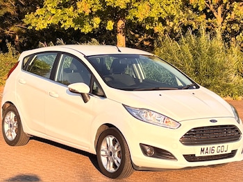 2016 (16) - 1.0 Zetec 5dr