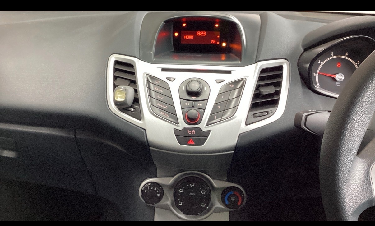 Used Ford Fiesta 2012 for sale - 77453664: Photo 4