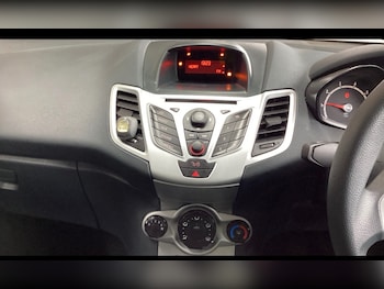 Used Ford Fiesta 2012 for sale - 77453664: Photo