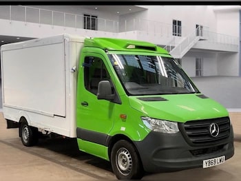 Used Mercedes-Benz Sprinter 2019 for sale - 77707070: Photo