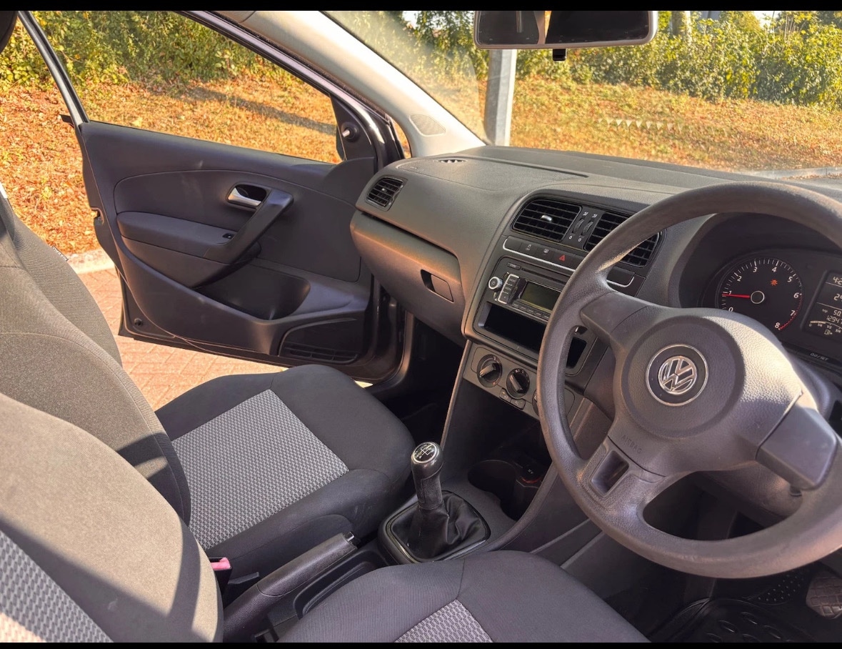 Used Volkswagen Polo 2011 for sale - 76735643: Photo 12