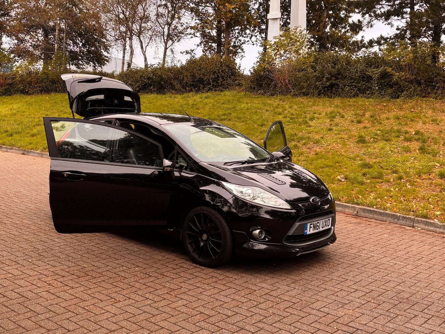 Used Ford Fiesta 2011 for sale - 76610809: Photo 15