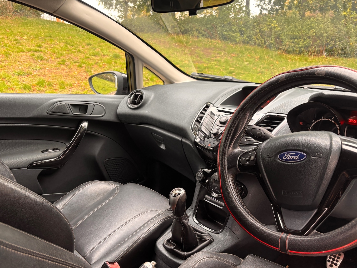 Used Ford Fiesta 2011 for sale - 76610809: Photo 16