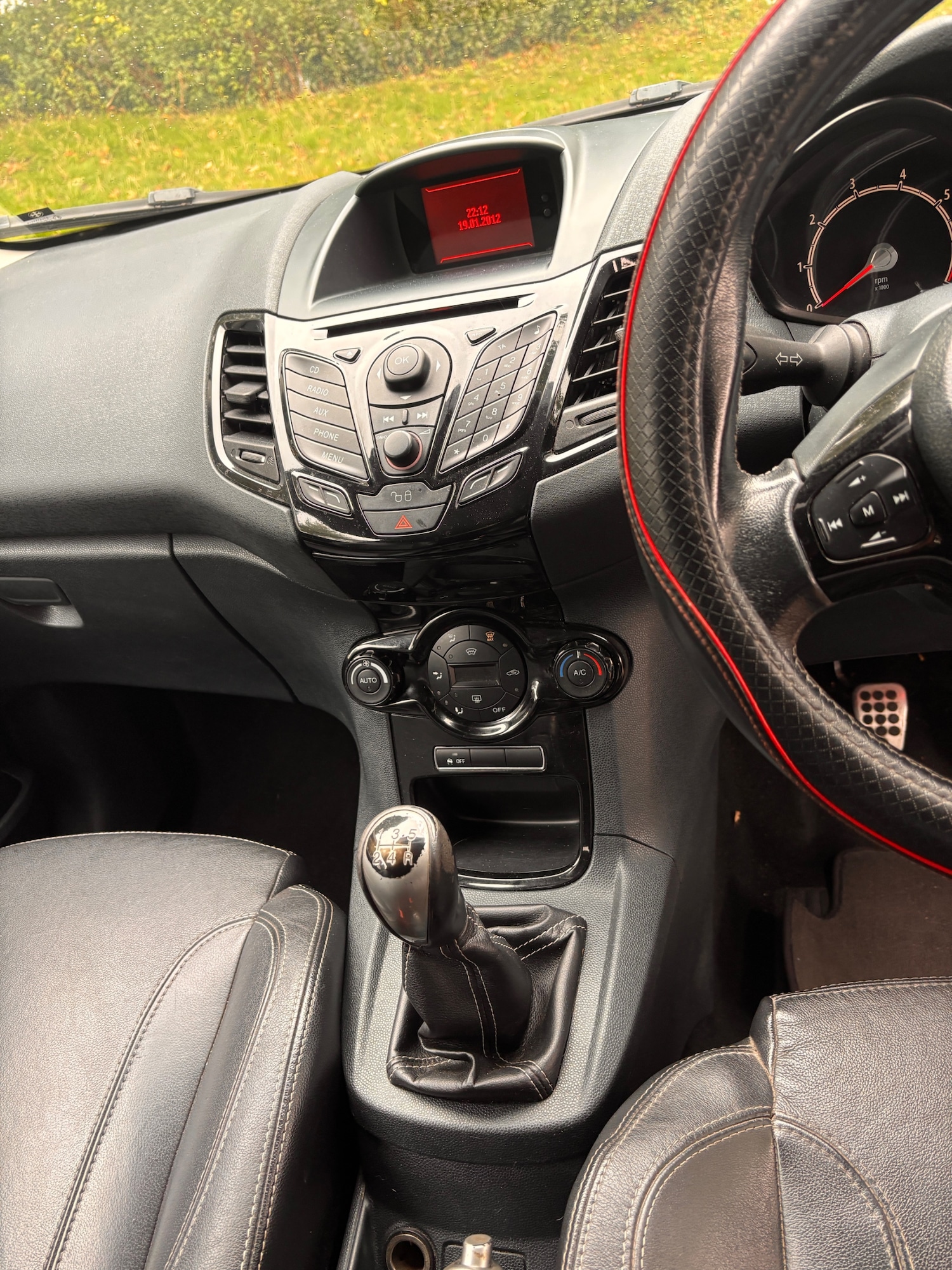 Used Ford Fiesta 2011 for sale - 76610809: Photo 27