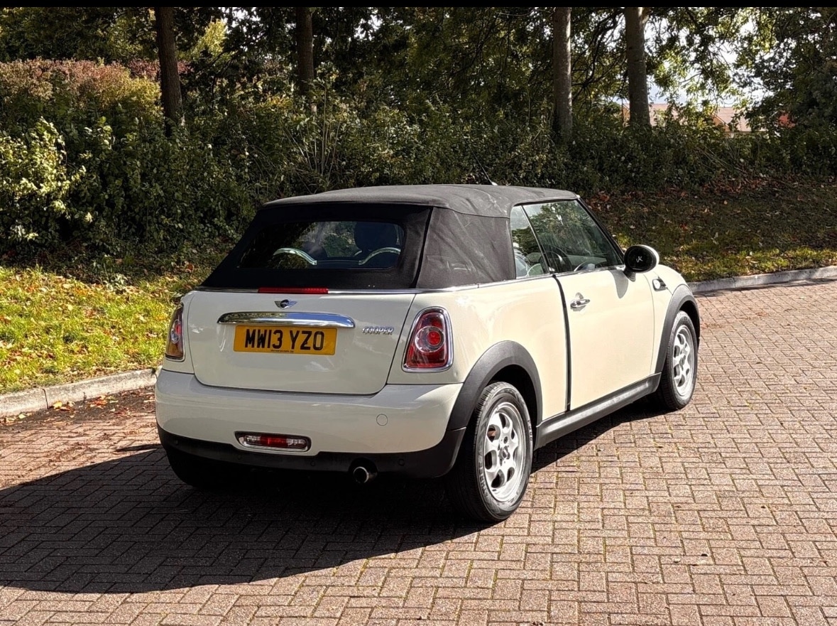 Used MINI Convertible 2013 for sale - 76754879: Photo 3