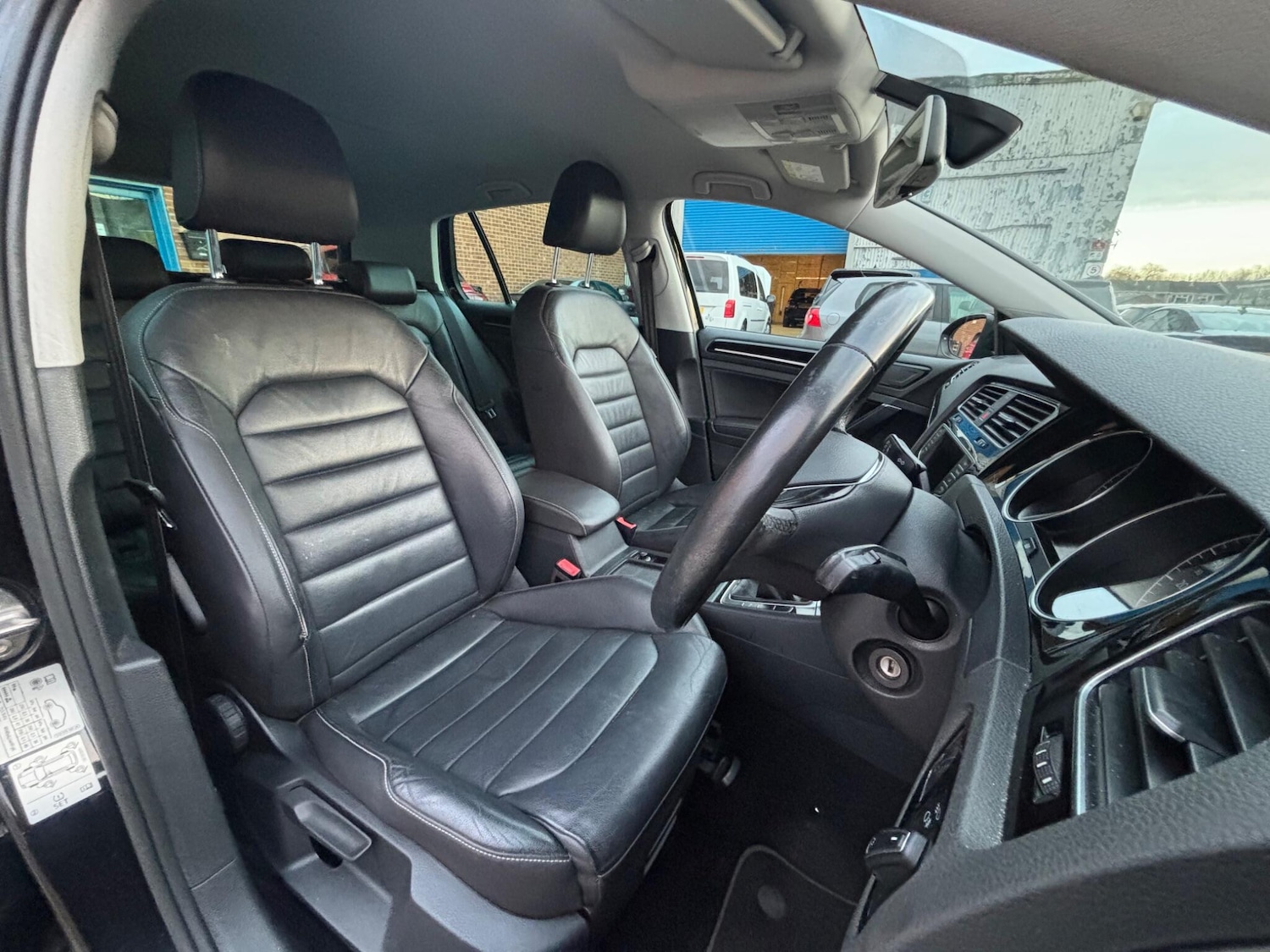 Used Volkswagen Golf 2016 for sale - 77084391: Photo 12