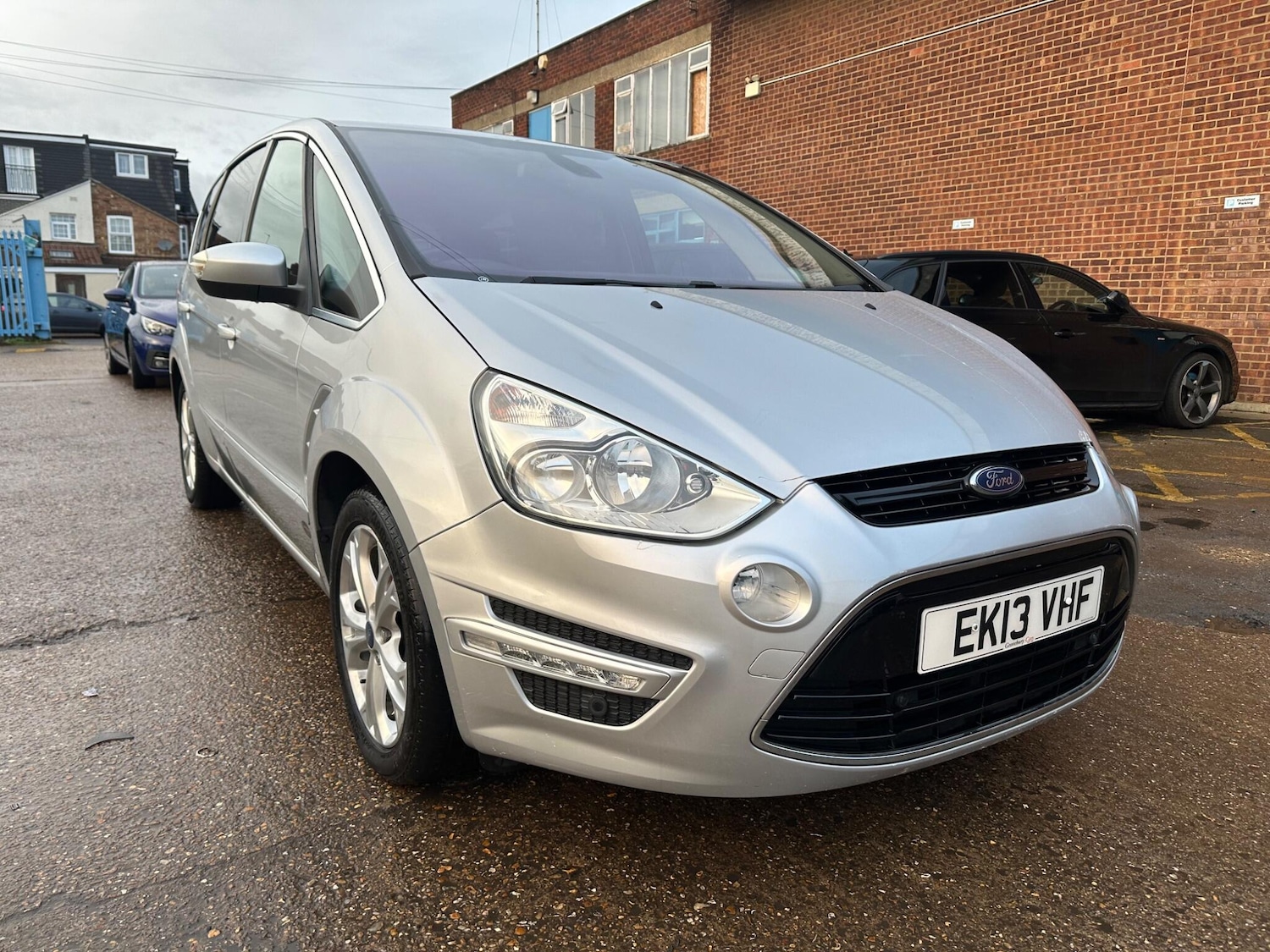 Used Ford S-Max 2013 for sale - 78141489: Photo 2