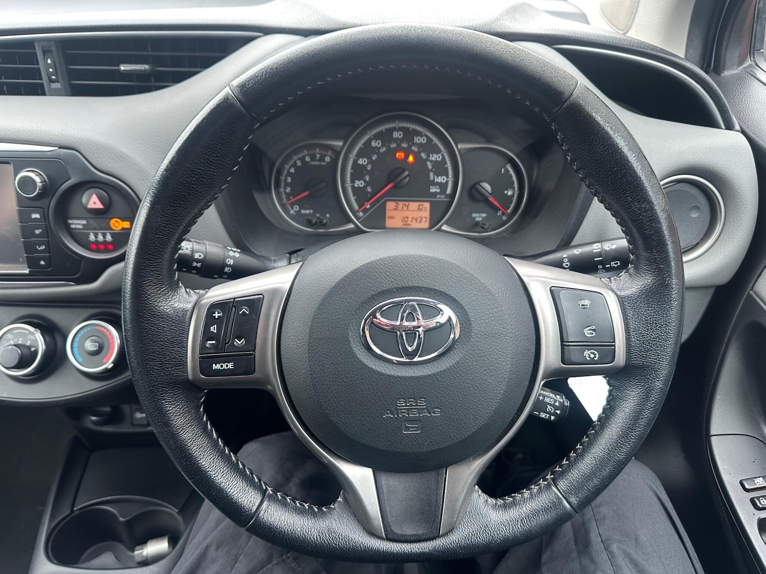 Used Toyota Yaris 2016 for sale - 77625913: Photo 29