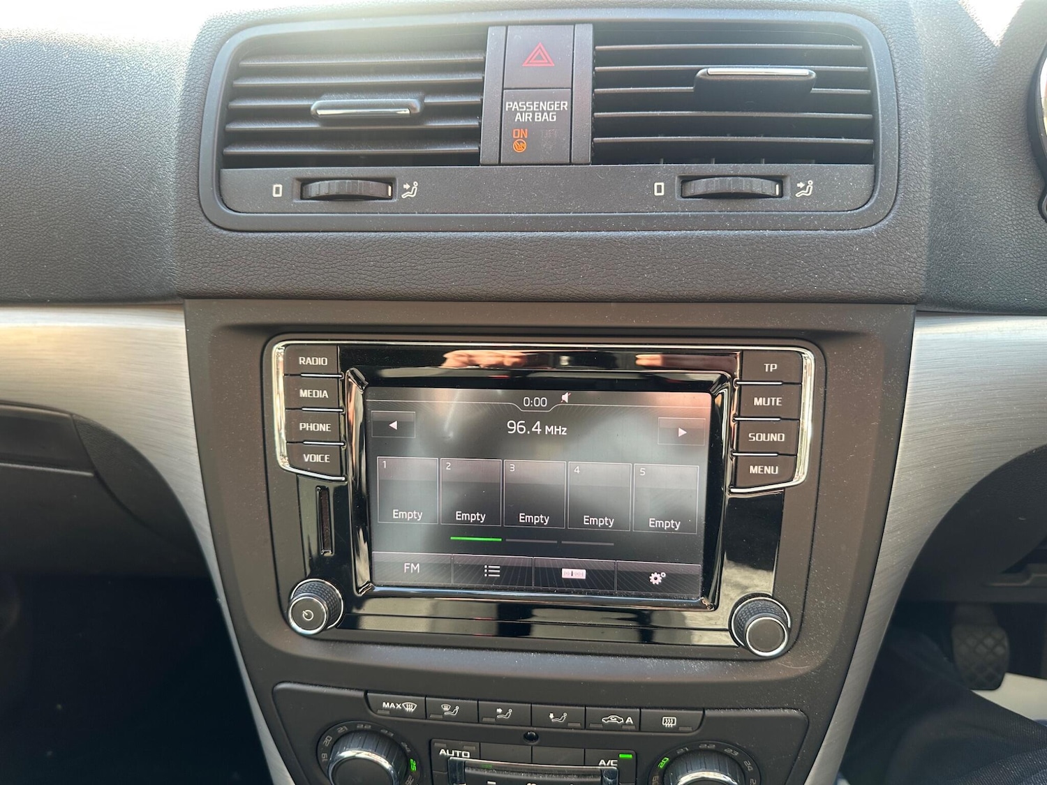 Used Skoda Yeti 2015 for sale - 77723985: Photo 22