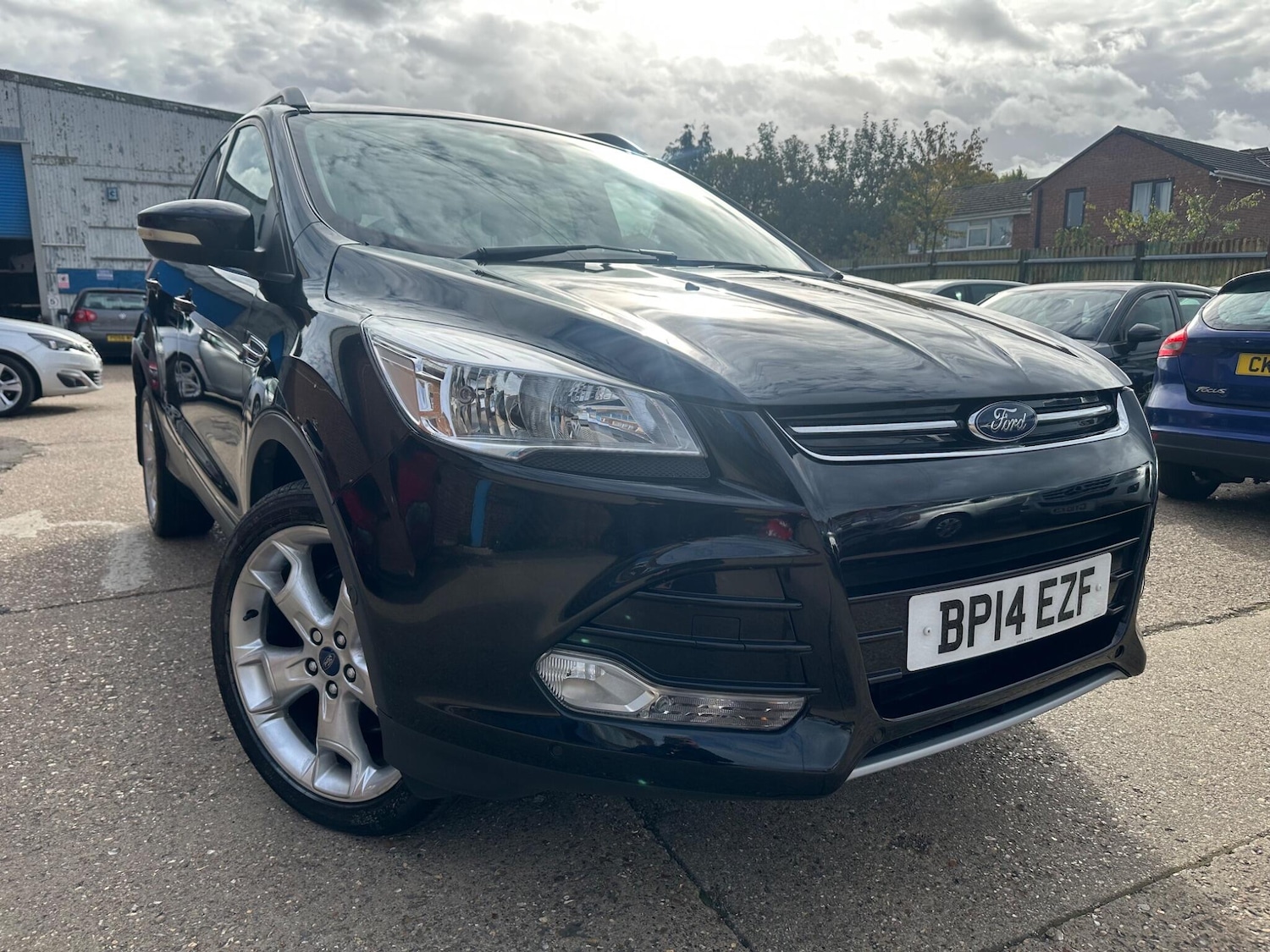 Used Ford Kuga 2014 for sale - 76659305: Photo 2