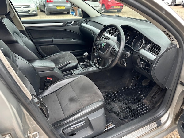 Used Skoda Superb 2010 for sale - 76315019: Photo 11