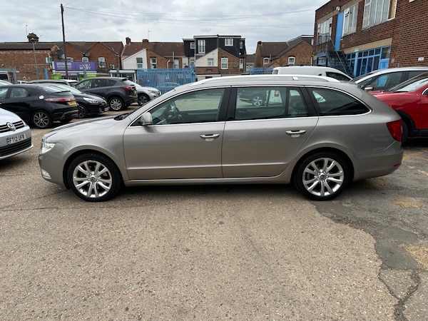 Used Skoda Superb 2010 for sale - 76315019: Photo 4