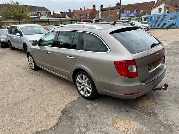 Used Skoda Superb 2010 for sale - 76315019: Photo 5