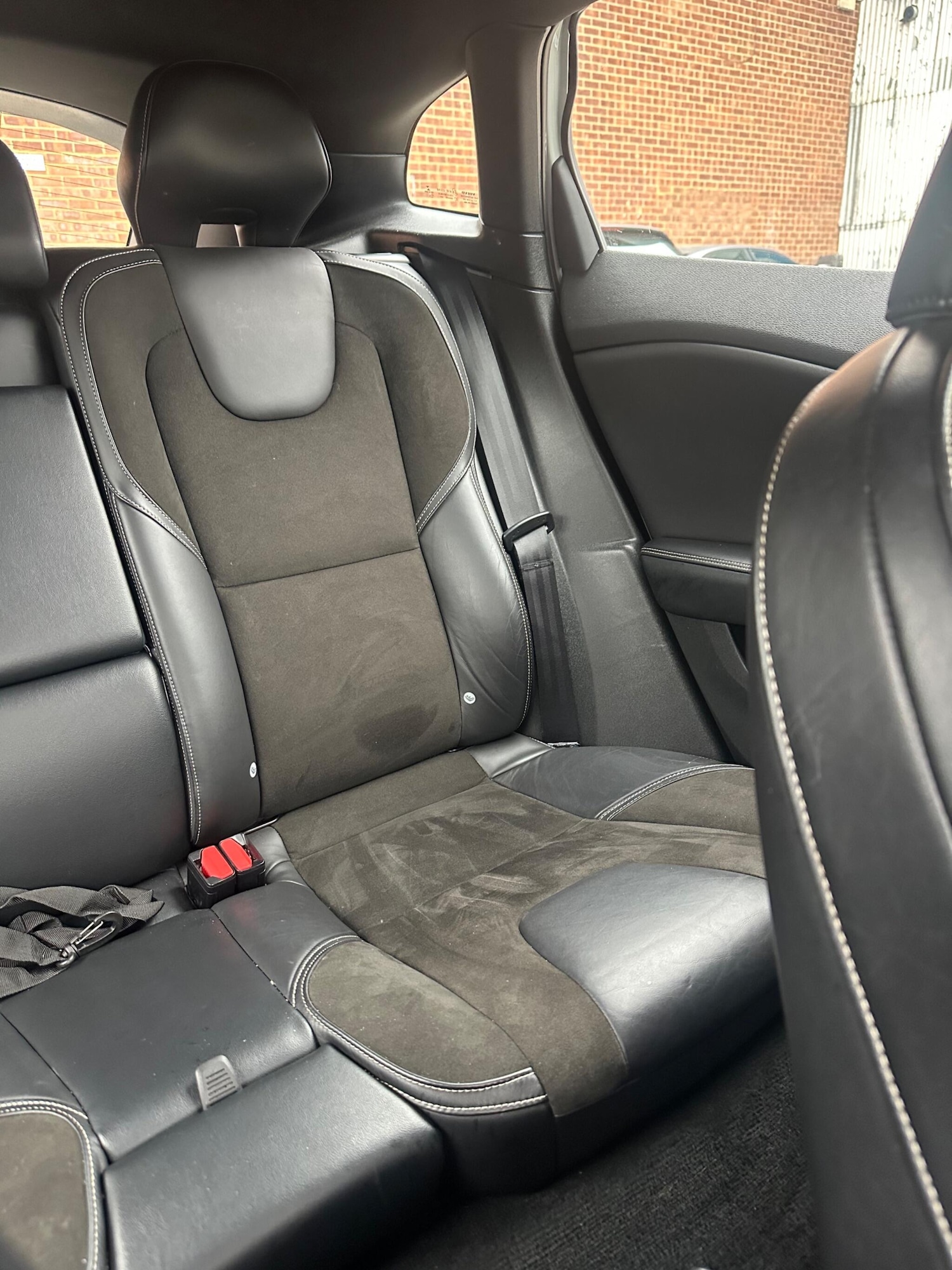 Used Volvo V40 2015 for sale - 77794021: Photo 19