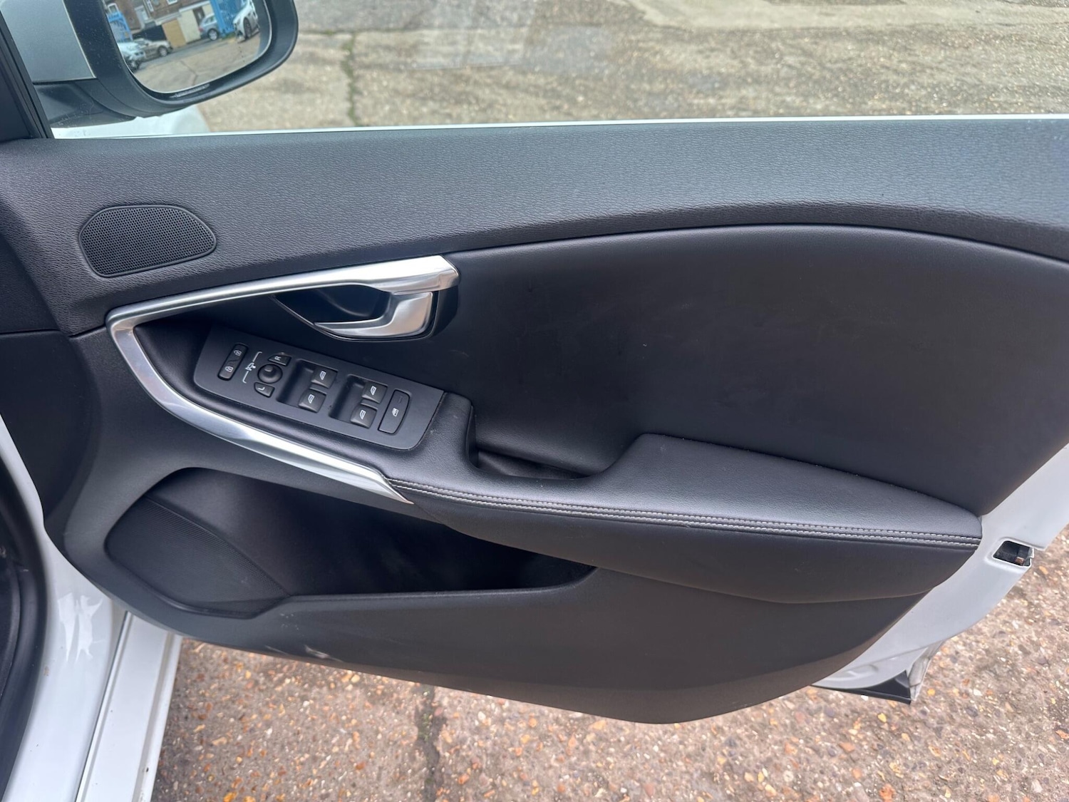 Used Volvo V40 2015 for sale - 77794021: Photo 22