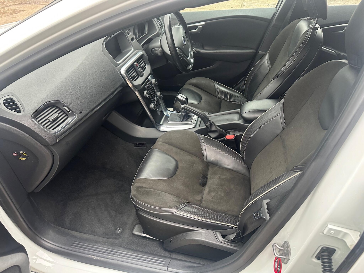 Used Volvo V40 2015 for sale - 77794021: Photo 34