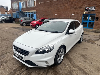 Used Volvo V40 2015 for sale - 77794021: Photo