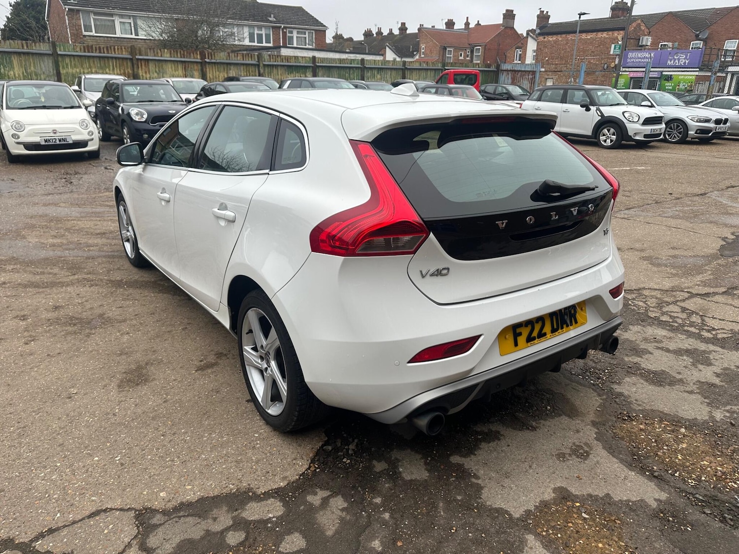 Used Volvo V40 2015 for sale - 77794021: Photo 4