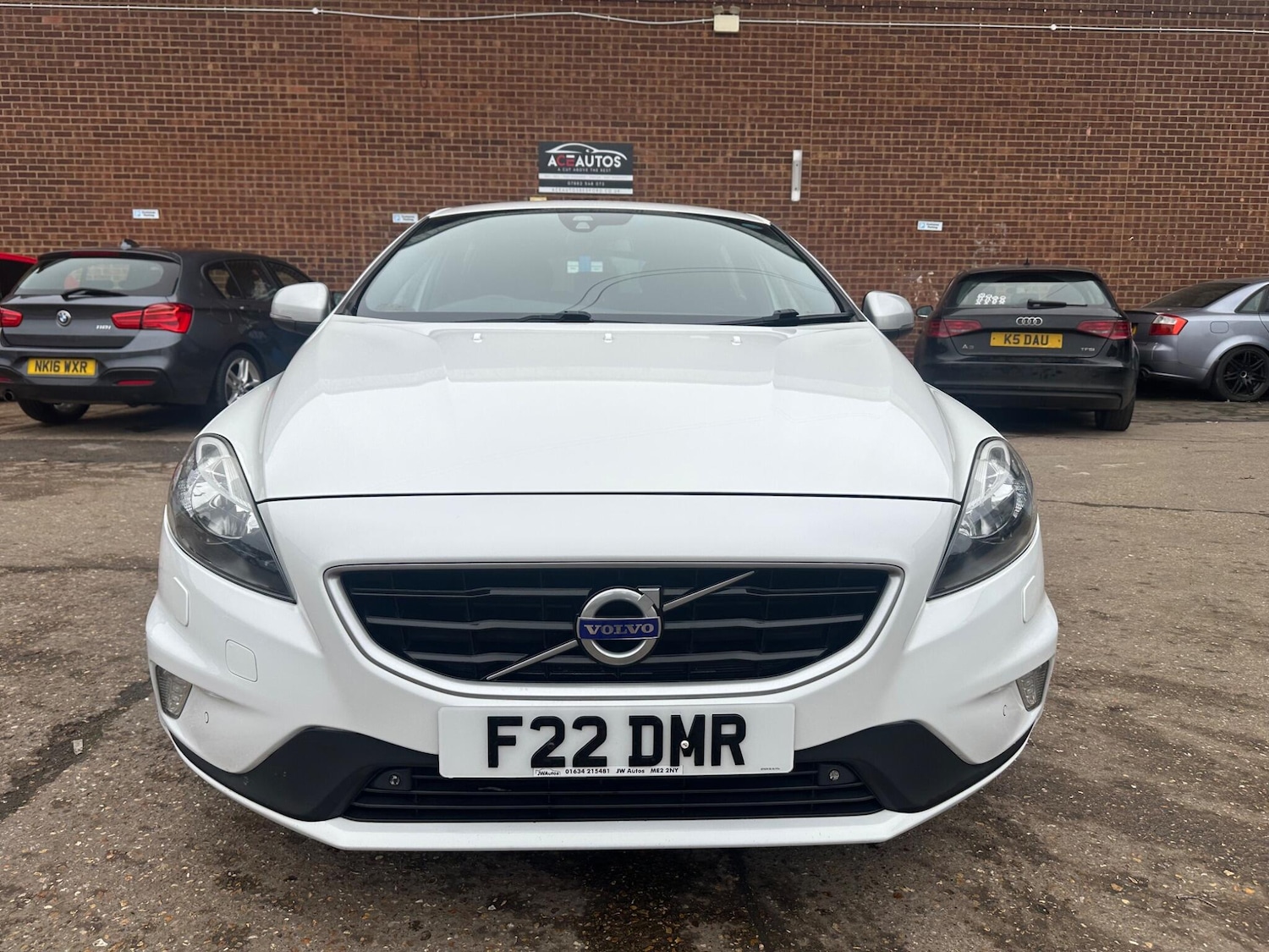 Used Volvo V40 2015 for sale - 77794021: Photo 7