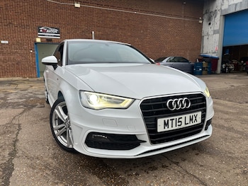 2015 (15) - 1.4 TFSI 150 S Line 3dr