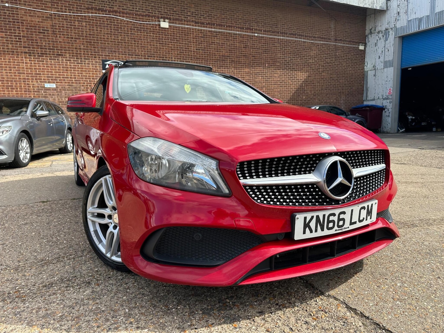 Used Mercedes-Benz A-Class 2016 for sale - 75928356: Photo 1