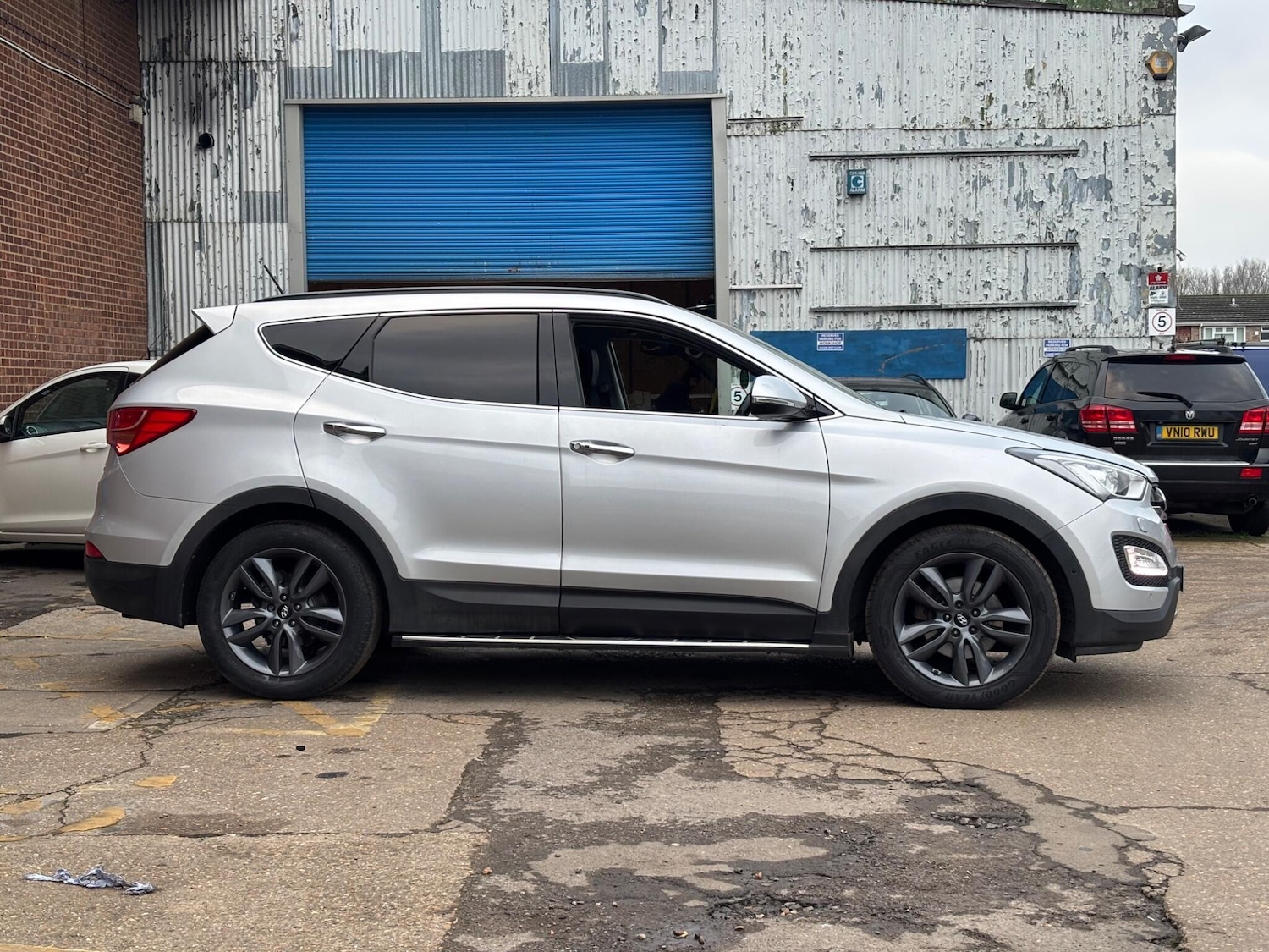 Used Hyundai Santa Fe 2014 for sale - 77377228: Photo 8