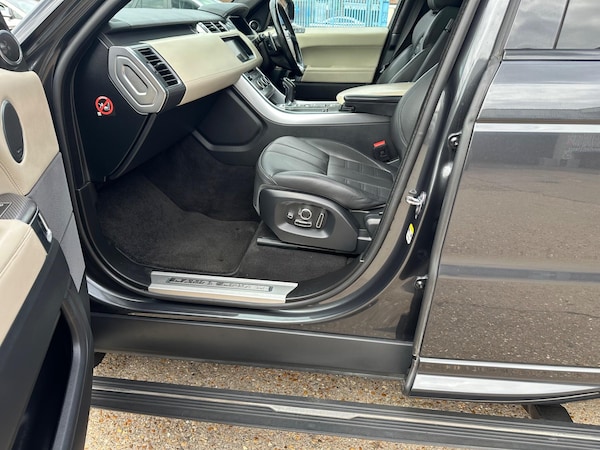 Used Land Rover Range Rover Sport 2017 for sale - 75696255: Photo 24