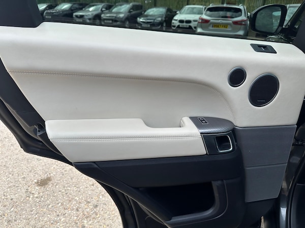 Used Land Rover Range Rover Sport 2017 for sale - 75696255: Photo 28