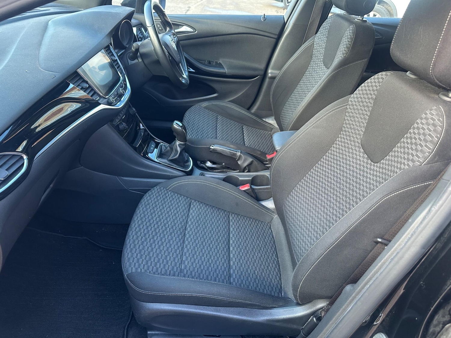 Used Vauxhall Astra 2017 for sale - 77441122: Photo 31