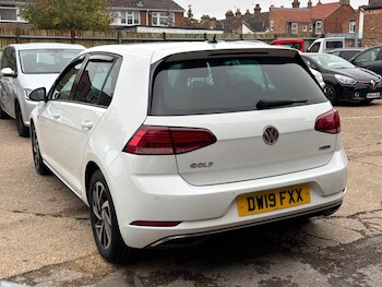Used Volkswagen Golf 2019 for sale - 76282813: Photo