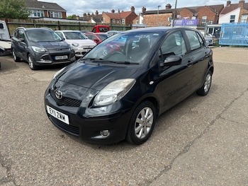 Used Toyota Yaris 2011 for sale - 78562018: Photo