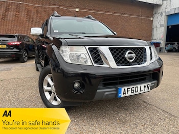Used Nissan Navara 2010 for sale - 75623841: Photo