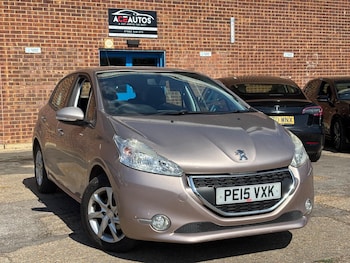 Used Peugeot 208 2015 for sale - 79387664: Photo