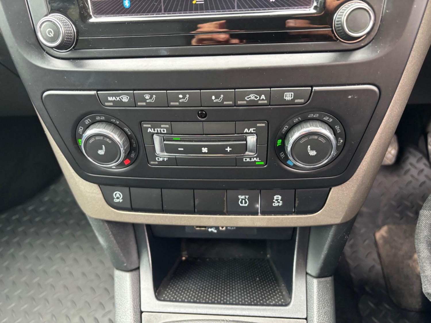 Used Skoda Yeti 2015 for sale - 78184340: Photo 30