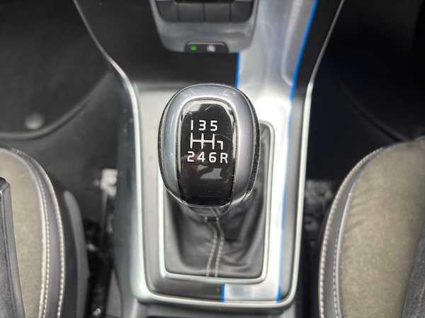 Used Volvo V40 2015 for sale - 76189065: Photo 15