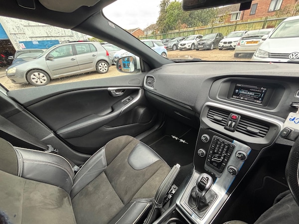 Used Volvo V40 2015 for sale - 76189065: Photo 16