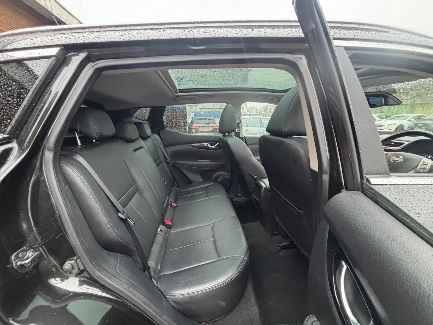 Used Nissan Qashqai 2015 for sale - 76801457: Photo 12