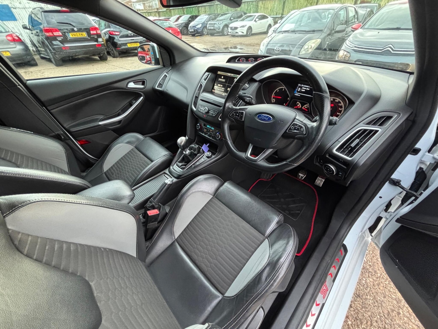 Used Ford Focus 2015 for sale - 76440763: Photo 13