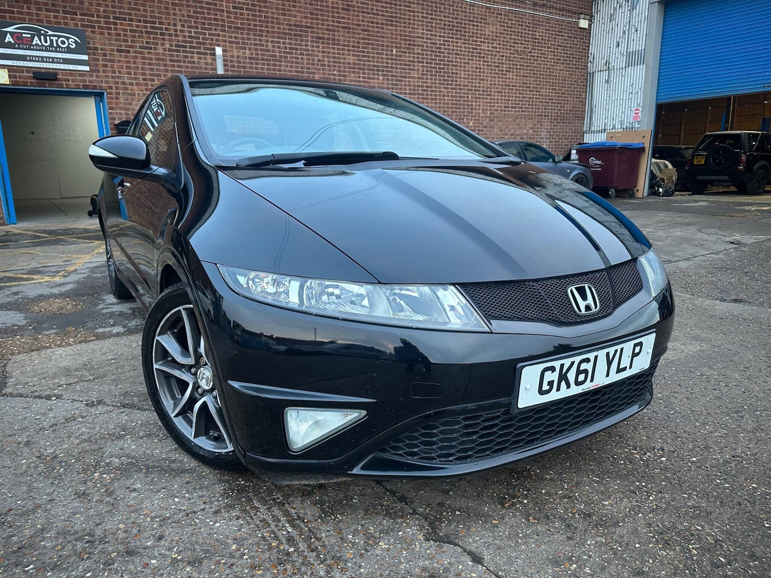 Used Honda Civic 2011 for sale - 76562208: Photo 1